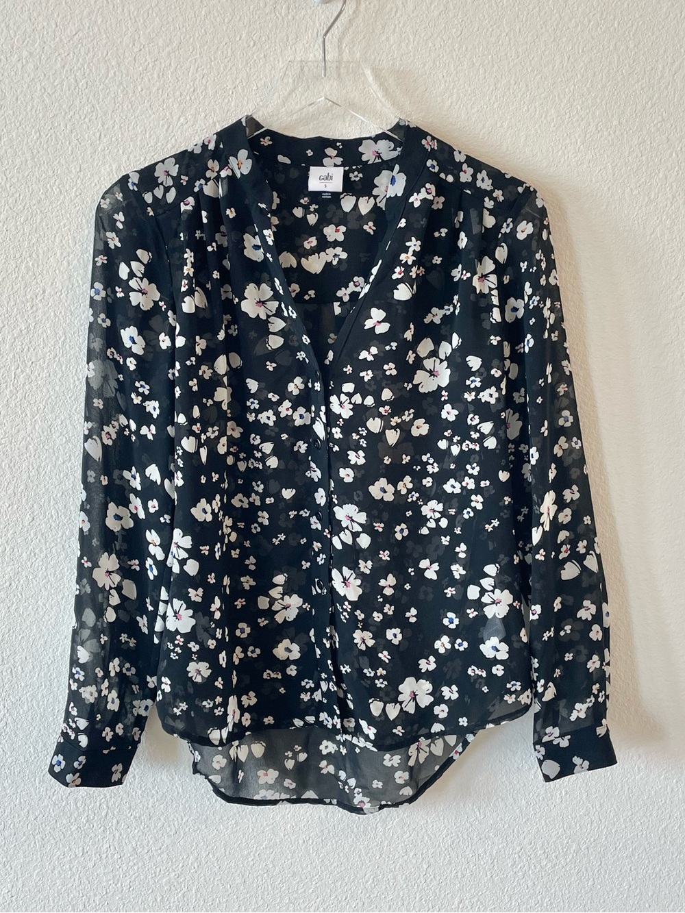 CAbi Style 6079 Delight Blouse Black & White Floral Button Up Shirt